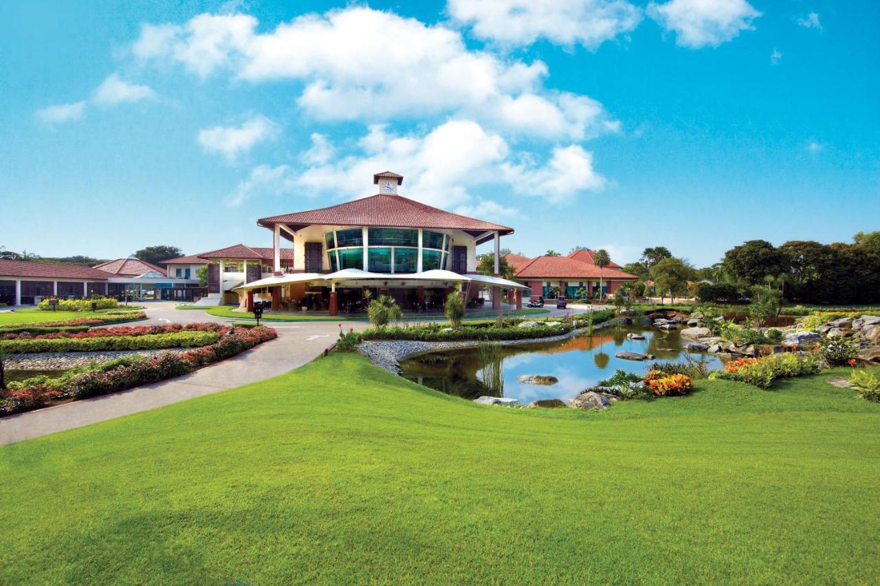 National Service Resort & Country Club Singapur Exterior foto